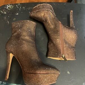 Jessica Simpson boots brown size 6